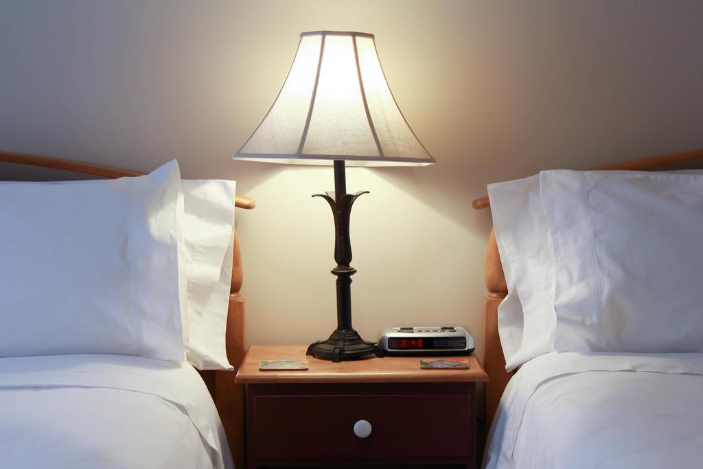 The Harbour House Bed & Breakfast ชาร์ลอตต์ทาวน์ ภายนอก รูปภาพ