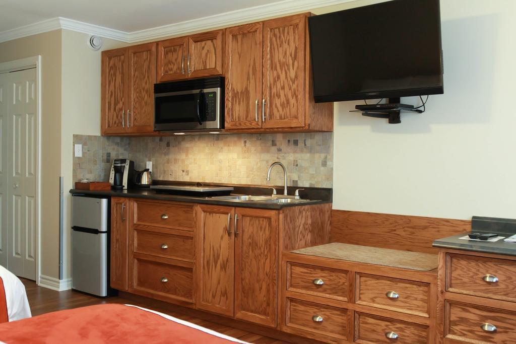 The Harbour House Bed & Breakfast ชาร์ลอตต์ทาวน์ ภายนอก รูปภาพ