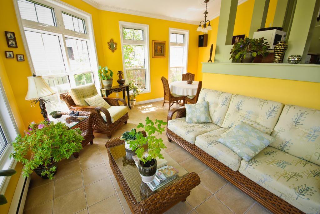 The Harbour House Bed & Breakfast ชาร์ลอตต์ทาวน์ ภายนอก รูปภาพ