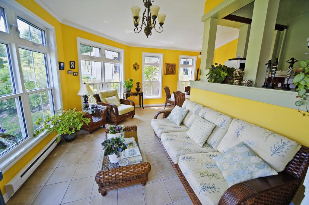 The Harbour House Bed & Breakfast ชาร์ลอตต์ทาวน์ ภายนอก รูปภาพ