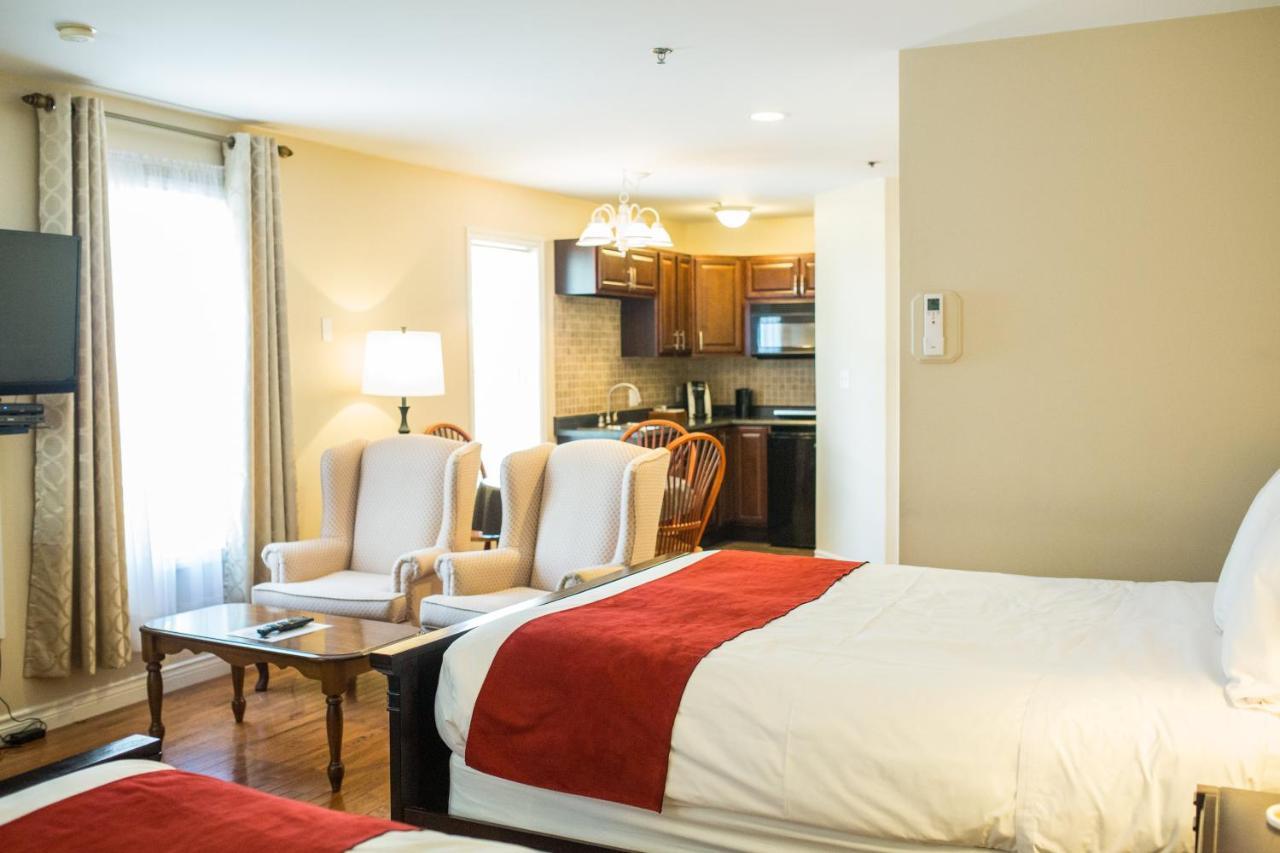 The Harbour House Bed & Breakfast ชาร์ลอตต์ทาวน์ ภายนอก รูปภาพ
